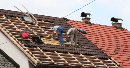 Reparación parcial de tejado con sellado de goteras en Valladolid desde 19€/m².